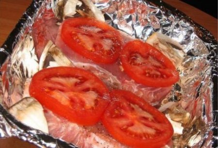 Острая свинина с сыром и грибами в духовке рецепт с фото.
