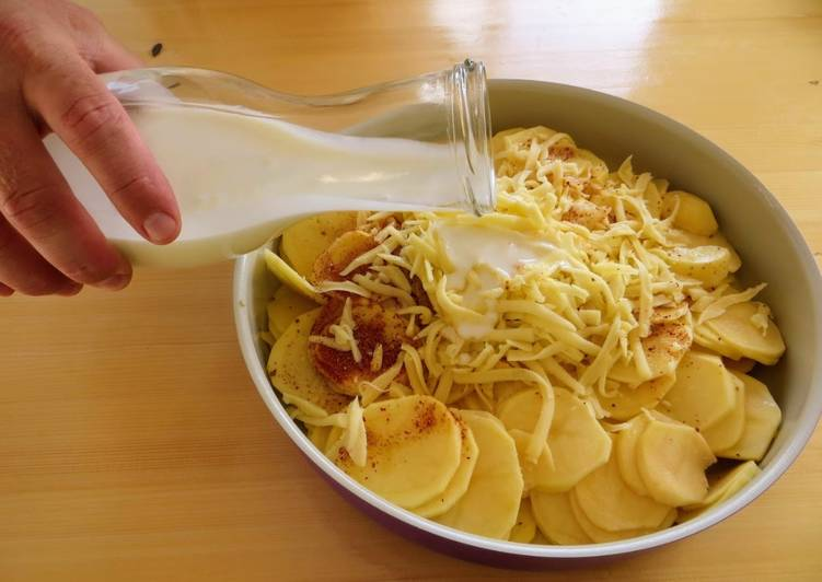 Заливаем картошку кефиром и ставим в духовку / Вкусный рецепт с секретом